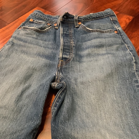 Levi’s Ribcage Straight - blue/medium wash, button fly - Picture 3 of 6